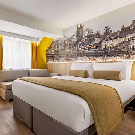 Super 8 By Wyndham Chester East Екстериор снимка