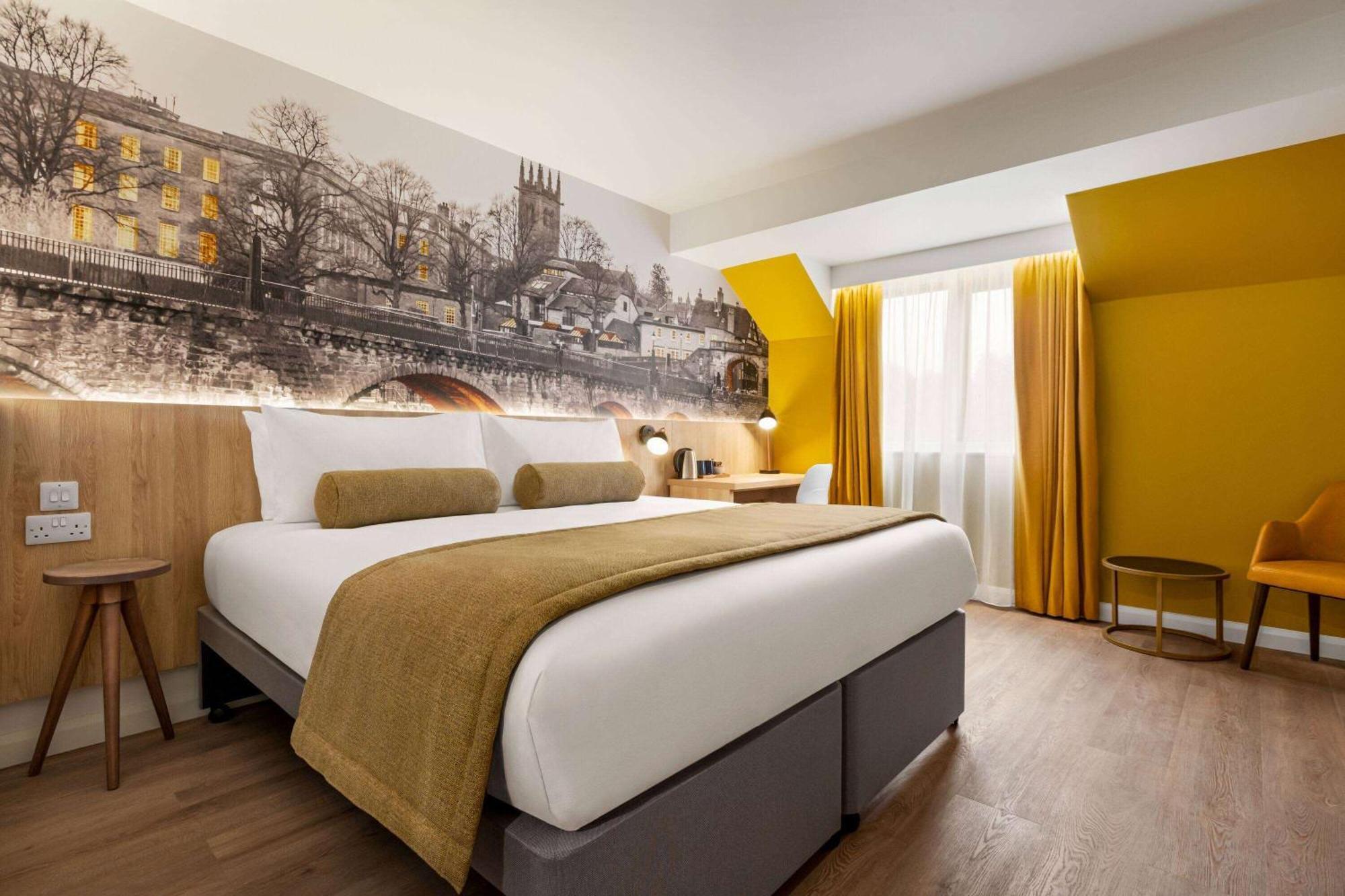 Super 8 By Wyndham Chester East Екстериор снимка